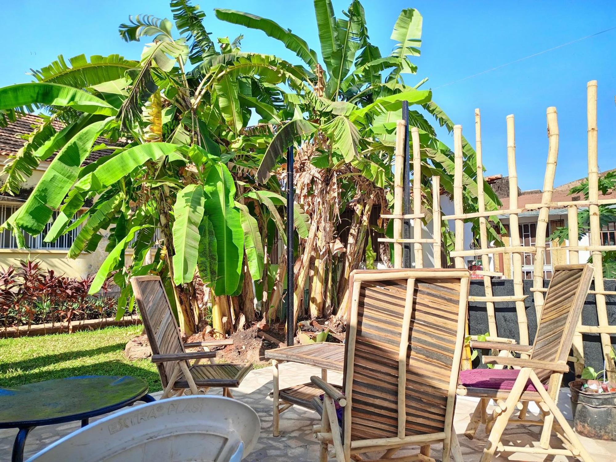 Casa Cacheu Homestay Guest House Бисау Екстериор снимка